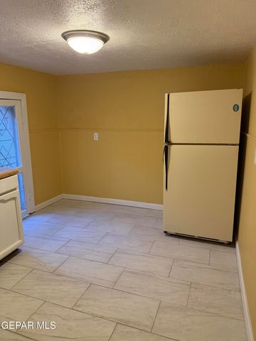 1213 N Boone Street, El Paso, TX 79903