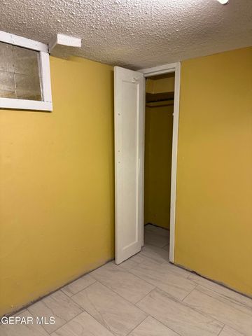 1213 N Boone Street, El Paso, TX 79903