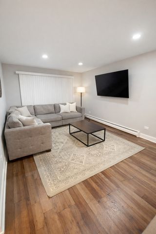 5749 Circle Drive, Oak Lawn, IL 60453