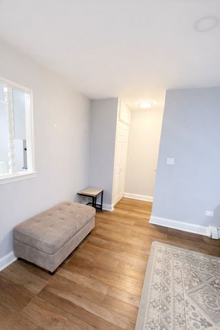 5749 Circle Drive, Oak Lawn, IL 60453