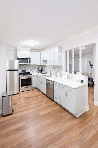 5749 Circle Drive, Oak Lawn, IL 60453