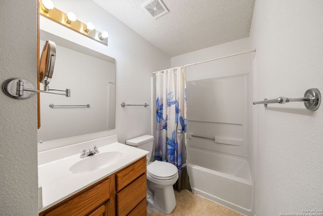 1834 Enero Park, San Antonio, TX 78230