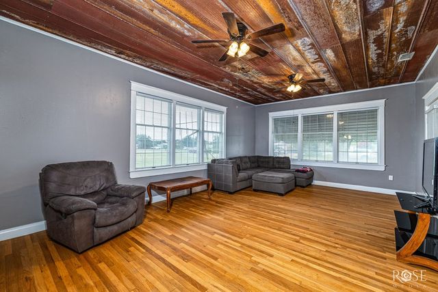 405 W St, Eldorado, TX 76936