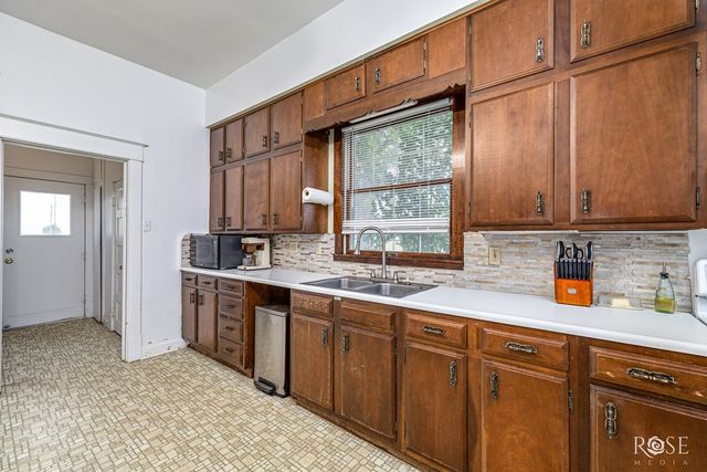 405 W St, Eldorado, TX 76936