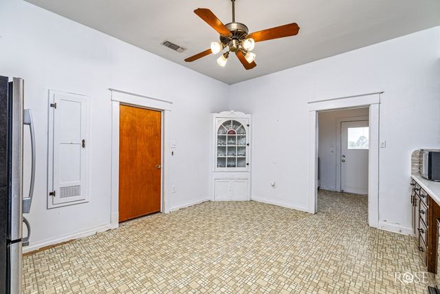 405 W St, Eldorado, TX 76936