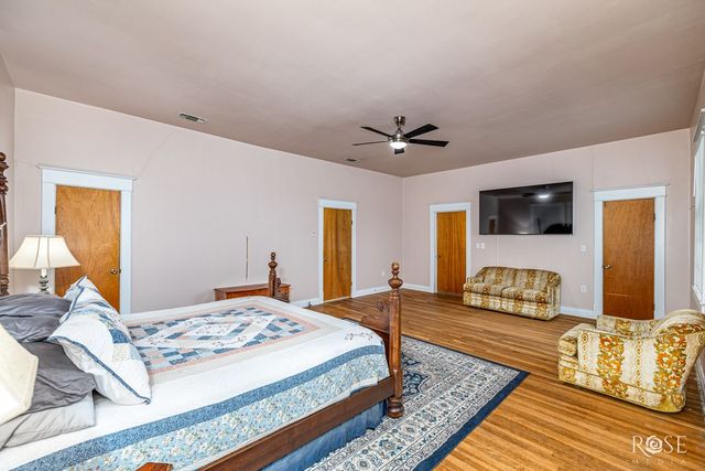 405 W St, Eldorado, TX 76936