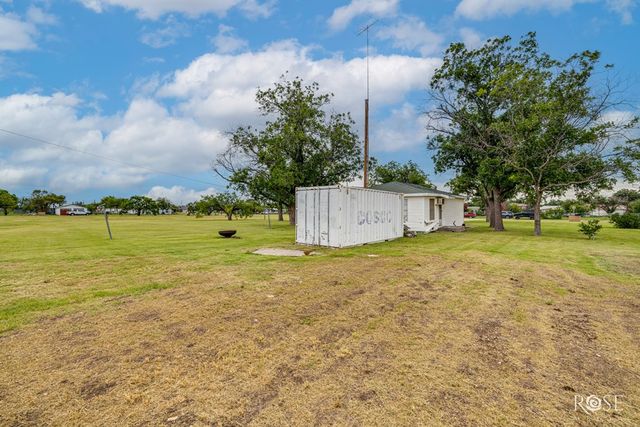 405 W St, Eldorado, TX 76936