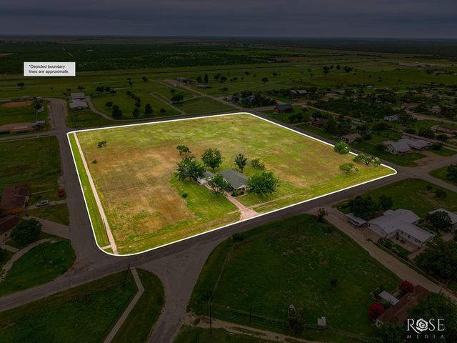 405 W St, Eldorado, TX 76936