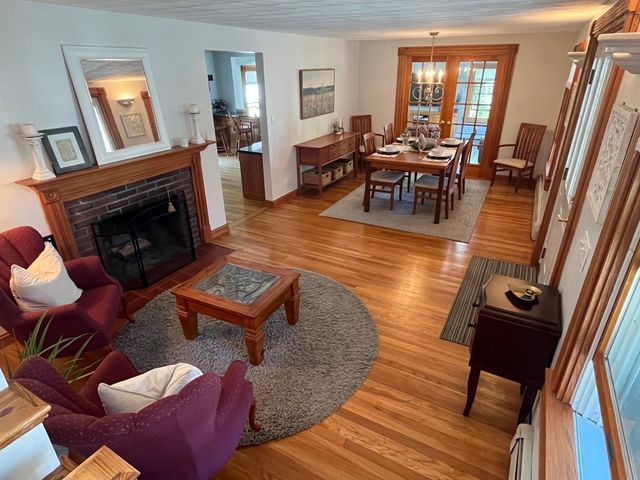11 Phyllis Avenue, Burlington, MA 01803