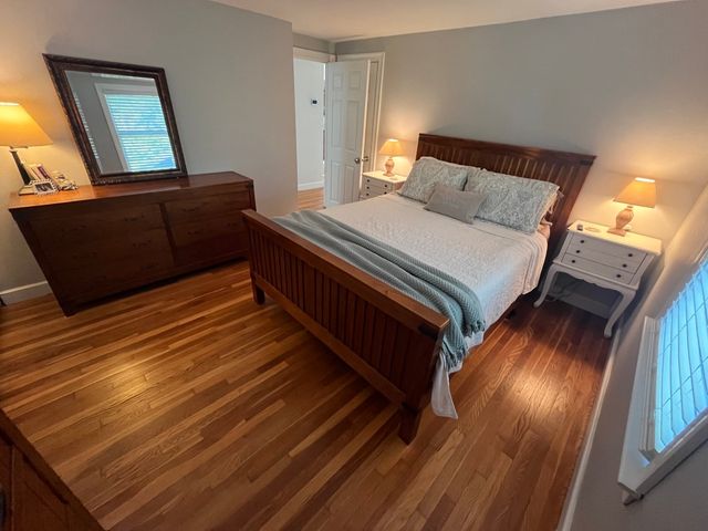 11 Phyllis Avenue, Burlington, MA 01803