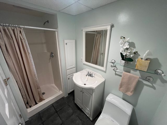 11 Phyllis Avenue, Burlington, MA 01803