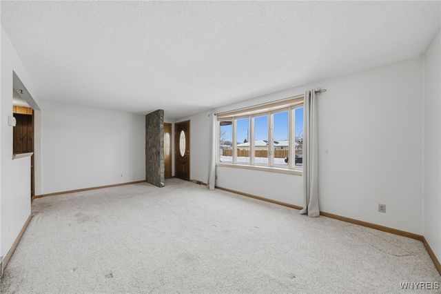 211 Sprucewood Drive, Cheektowaga, NY 14227