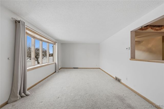 211 Sprucewood Drive, Cheektowaga, NY 14227