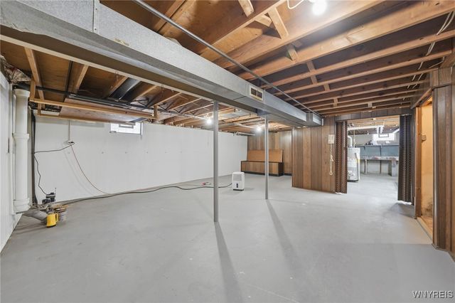 211 Sprucewood Drive, Cheektowaga, NY 14227