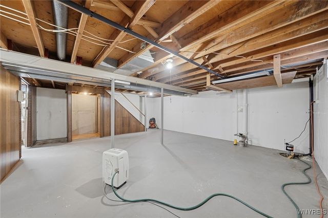 211 Sprucewood Drive, Cheektowaga, NY 14227