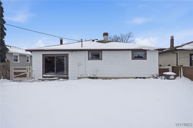 211 Sprucewood Drive, Cheektowaga, NY 14227