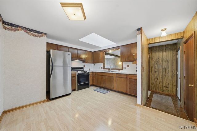 211 Sprucewood Drive, Cheektowaga, NY 14227