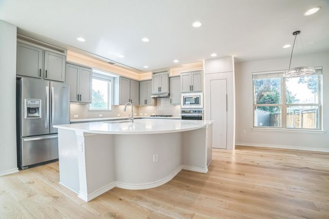 14300 McCoy LOOP 21, Austin, TX 78717