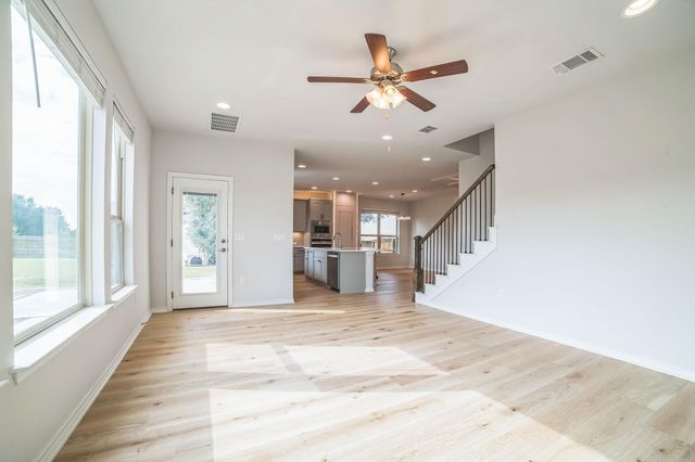 14300 McCoy LOOP 21, Austin, TX 78717