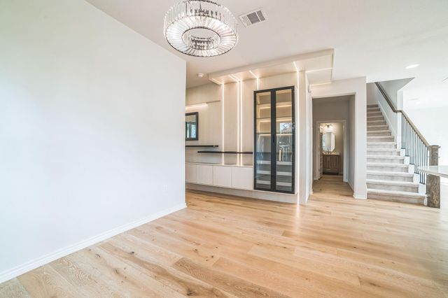 14300 McCoy LOOP 21, Austin, TX 78717