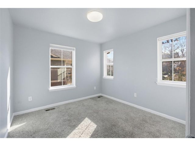 23501 E Saratoga Cir, Aurora, CO 80016