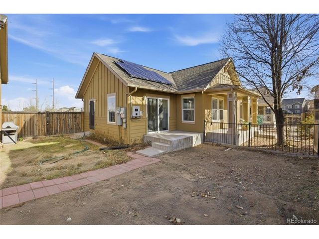 23501 E Saratoga Cir, Aurora, CO 80016