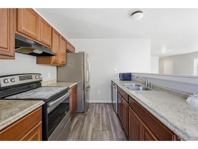 23501 E Saratoga Cir, Aurora, CO 80016