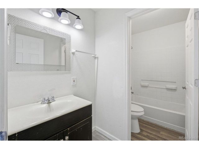 23501 E Saratoga Cir, Aurora, CO 80016