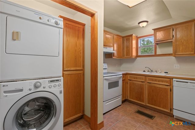 616 N Beal Street, Belton, TX 76513
