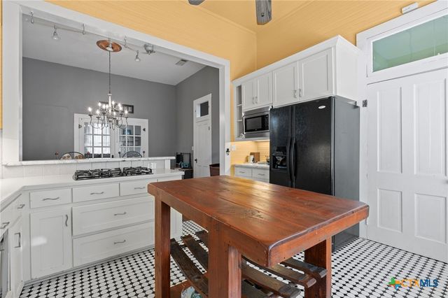 616 N Beal Street, Belton, TX 76513