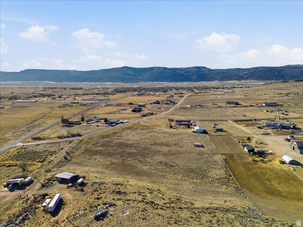 Image 5 of property listing at 17500 N 4250 E, Moroni, UT 84646