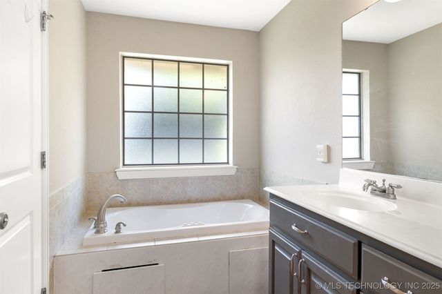 5428 Roadrunner Drive, Durant, OK 74701