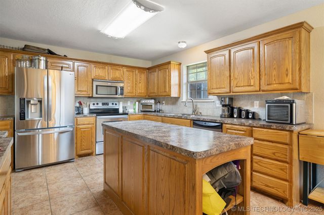 5428 Roadrunner Drive, Durant, OK 74701