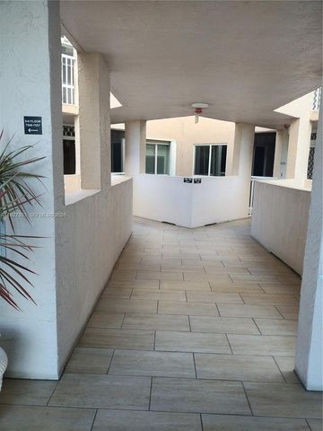 7557 Granville Dr 305, Tamarac, FL 33321