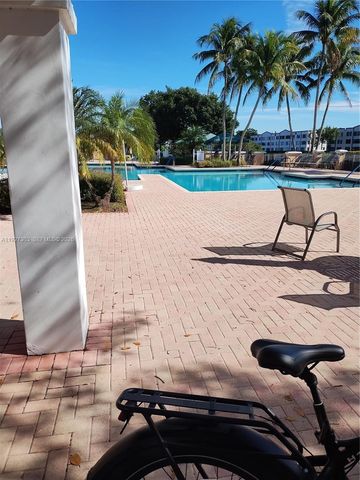 7557 Granville Dr 305, Tamarac, FL 33321