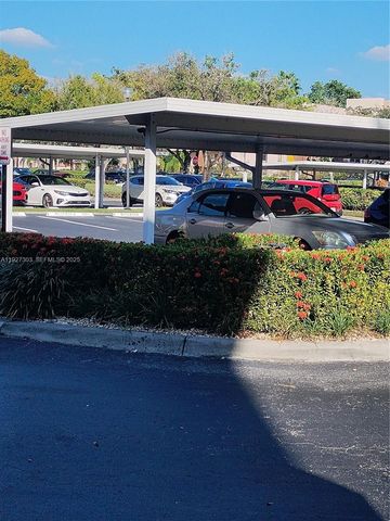 7557 Granville Dr 305, Tamarac, FL 33321