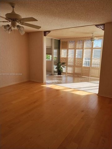 7557 Granville Dr 305, Tamarac, FL 33321