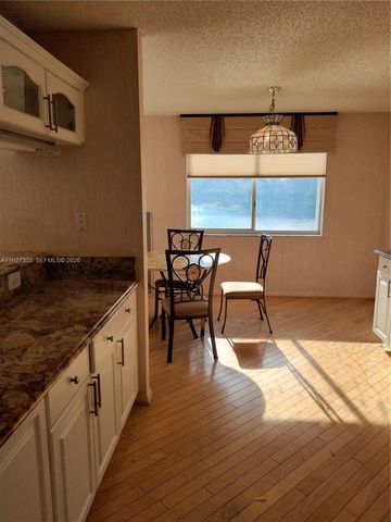 7557 Granville Dr 305, Tamarac, FL 33321