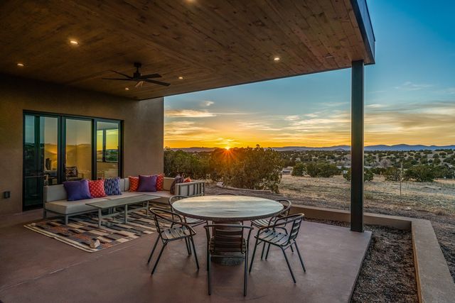 9 Tierra Antigua, Santa Fe, NM 87506