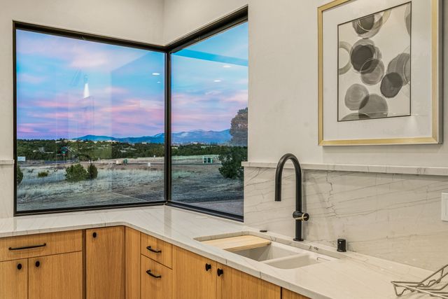 9 Tierra Antigua, Santa Fe, NM 87506