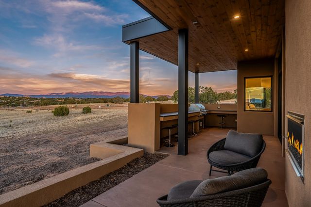 9 Tierra Antigua, Santa Fe, NM 87506