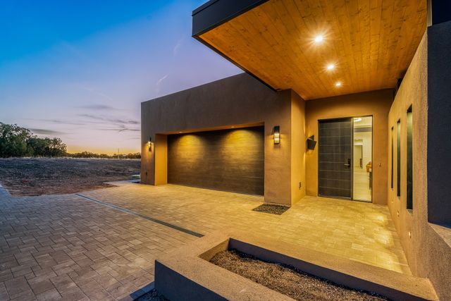 9 Tierra Antigua, Santa Fe, NM 87506