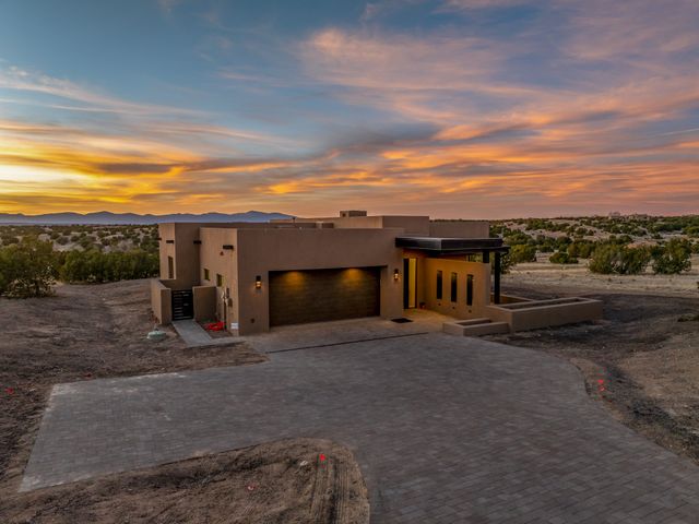 9 Tierra Antigua, Santa Fe, NM 87506