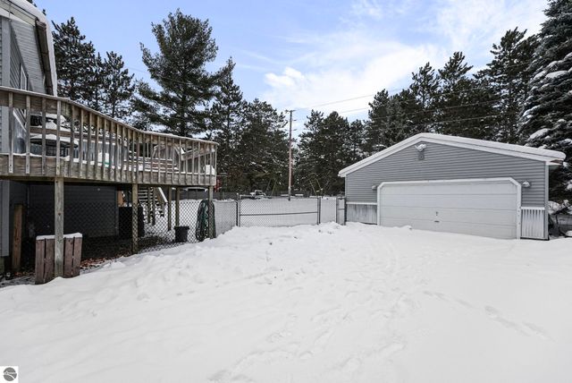 1753 Bedford Lane, Traverse City, MI 49685