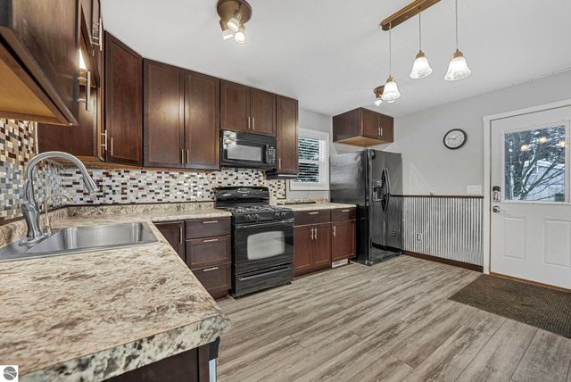 1753 Bedford Lane, Traverse City, MI 49685