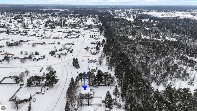 1753 Bedford Lane, Traverse City, MI 49685