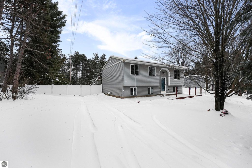 Image 38 of property listing at 1753 Bedford Lane, Traverse City, MI 49685
