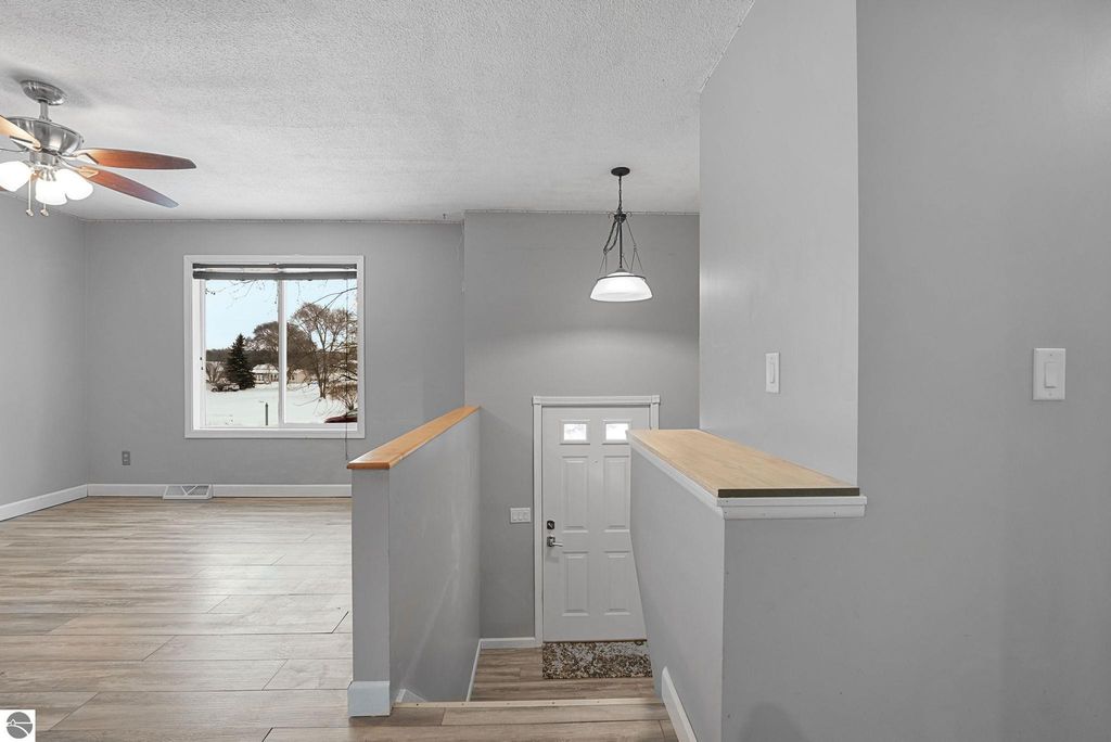 Image 4 of property listing at 1753 Bedford Lane, Traverse City, MI 49685