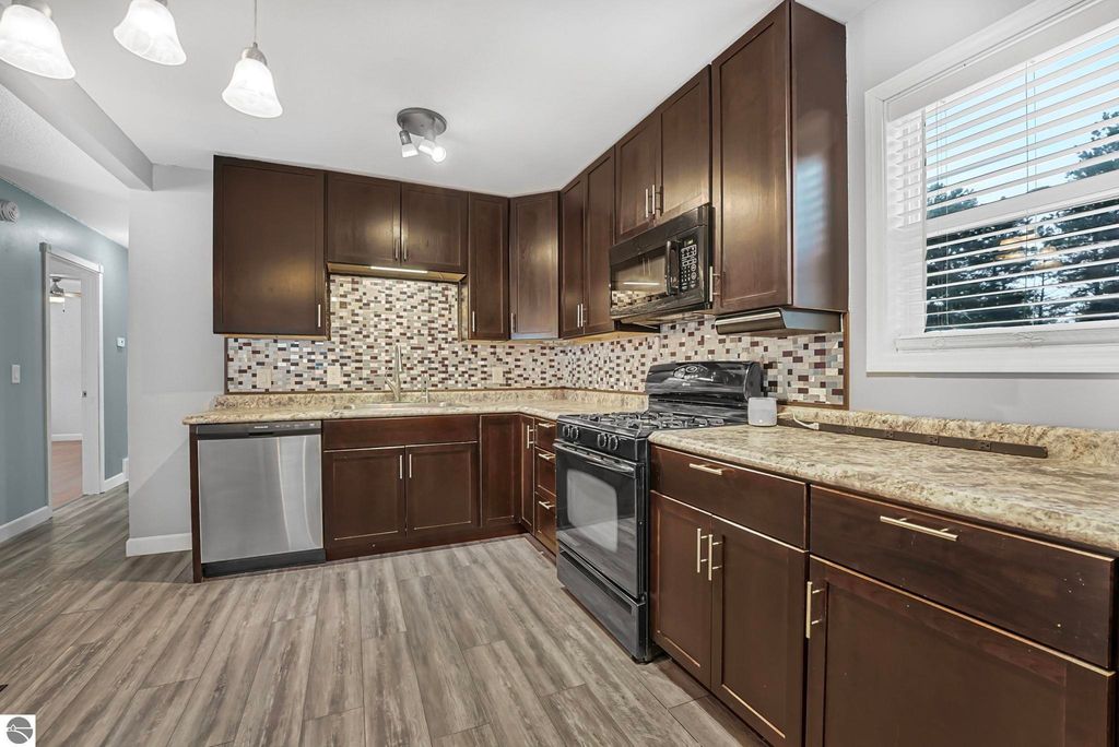 Image 6 of property listing at 1753 Bedford Lane, Traverse City, MI 49685