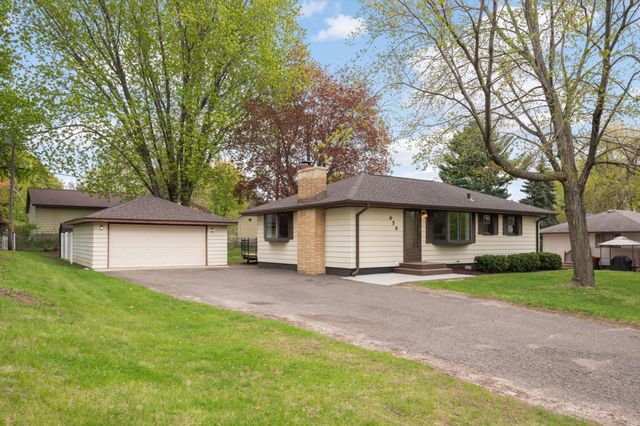 659 Grange Avenue N, Oakdale, MN 55128